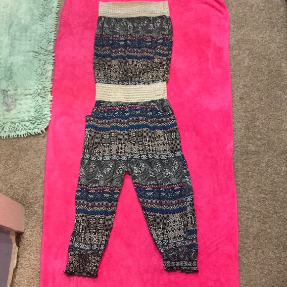 Strapless Capri romper - Picture 2 of 3